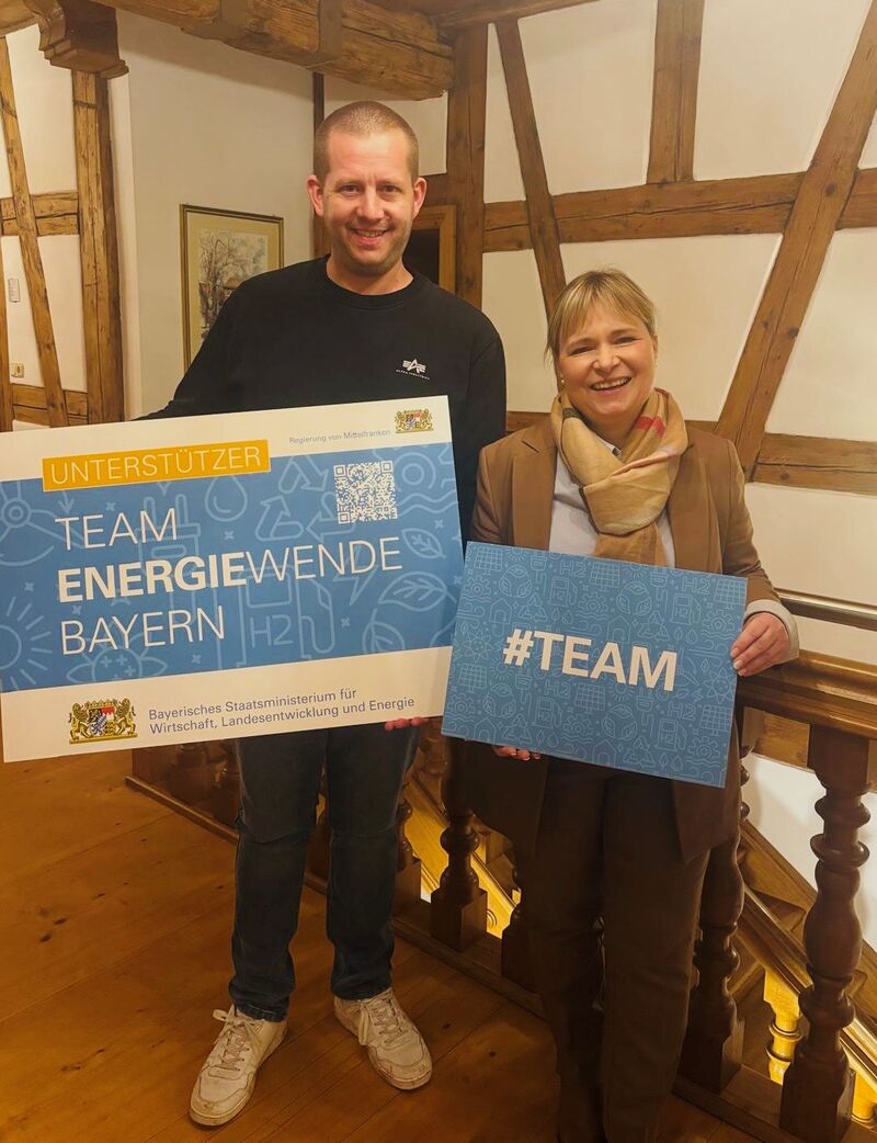 Johannes Ziegler, Geschäftsführer Energie Ziegler GmbH, bei der Urkundenübergabe Team Energiewende Bayern